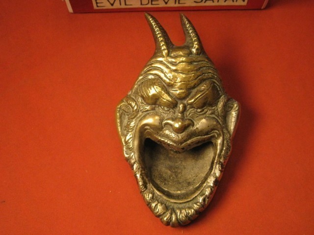 Horned Evil Devil Head Satan Demon Incense Burner Ash Tray  Silver?-img-3