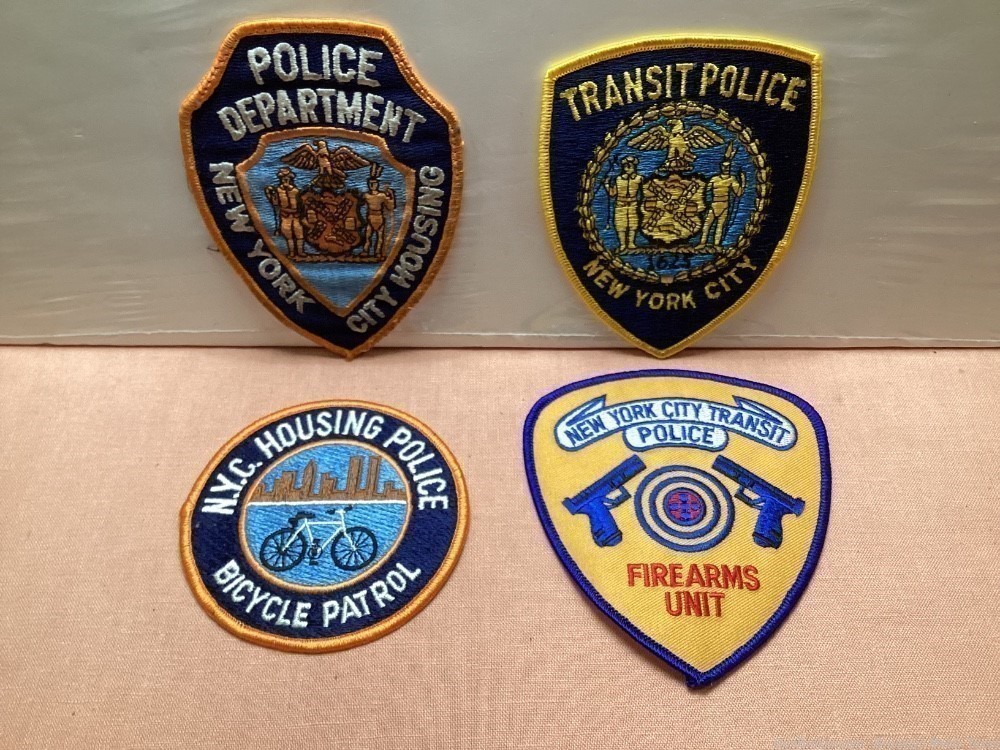 New York City Police Uniform Shoulder Patches.-img-0
