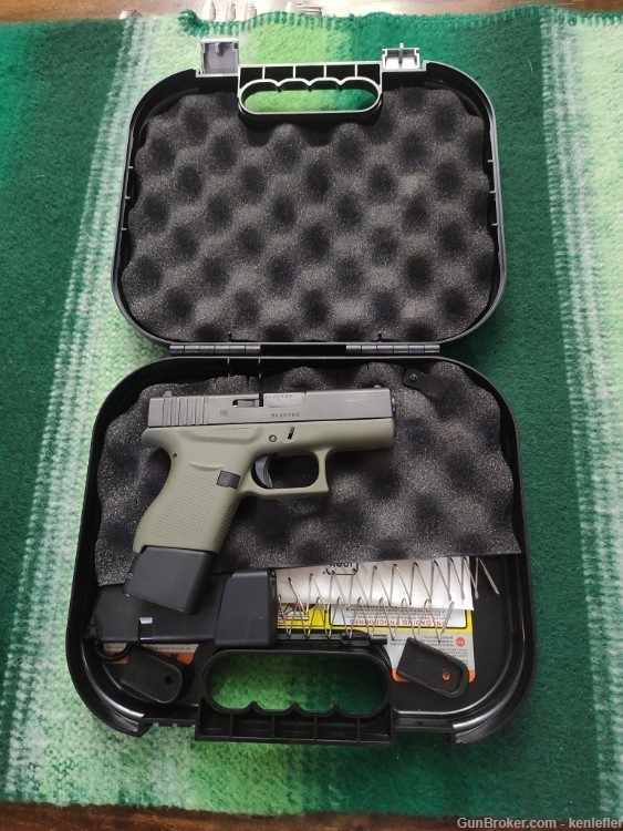 GLOCK 43 WITH 2 MAGAZINES IN THE FACTORY BOX 9MM-img-14