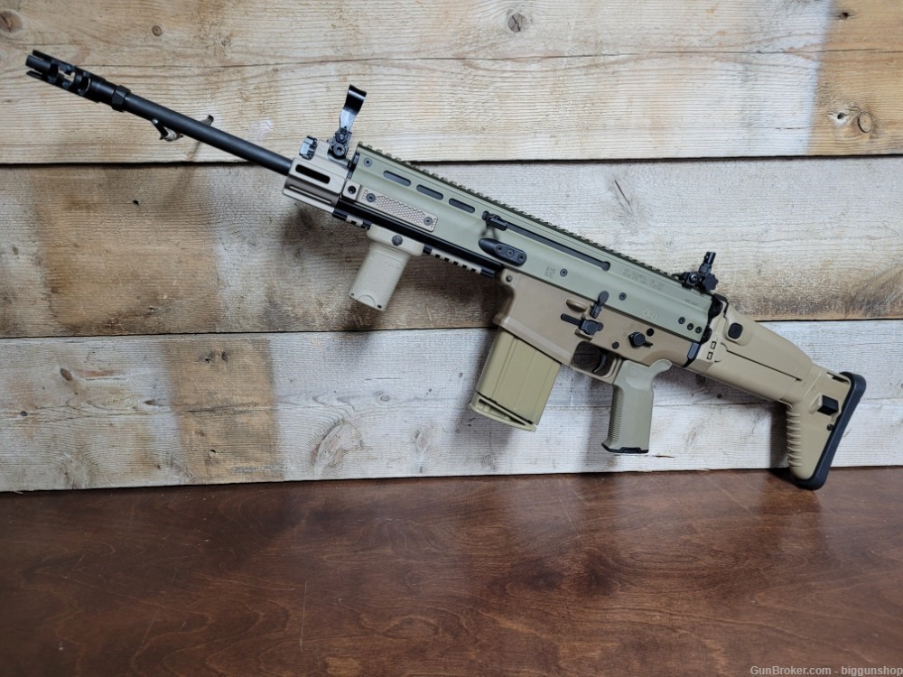 Used FN Scar 17S 7.62x51 FDE W/ Accessories Great Condition!-img-1