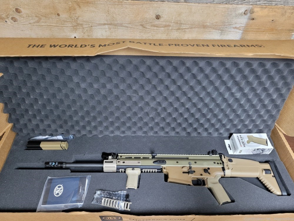 Used FN Scar 17S 7.62x51 FDE W/ Accessories Great Condition!-img-28