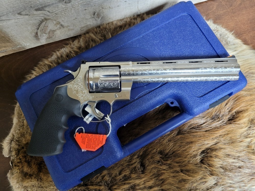 New Colt Anaconda 8'bbl 44Mag Davidsons Exclusive Engraved Stainless Steel -img-15