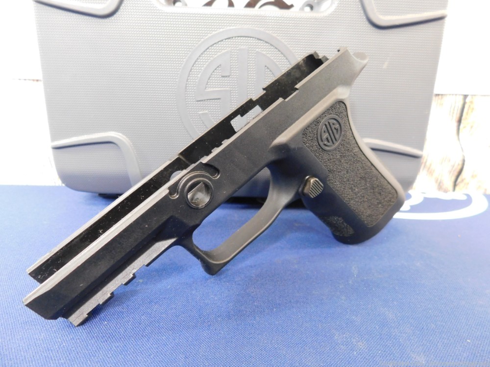 Sig Sauer P320 X-Compact 9mm 3.6" BBL Two 15 Rd Mags w/ Wilson Combat Grip-img-2