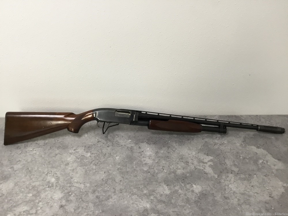 WINCHESTER MODEL 12 (1950 PRODUCTION)-img-0