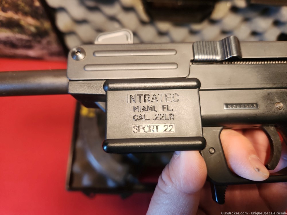 Intratec Sport 22 semi auto pistol in 22 LR-img-3