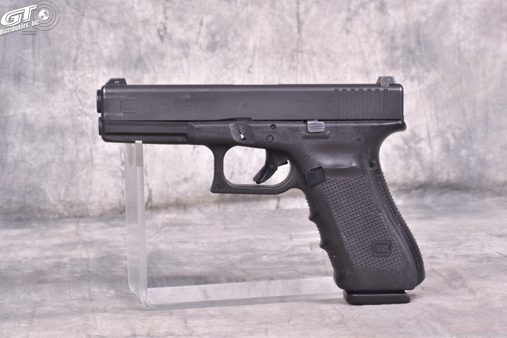 Glock 17 GEN 4 9mm with case and three magazines Sheriff's seal-img-2