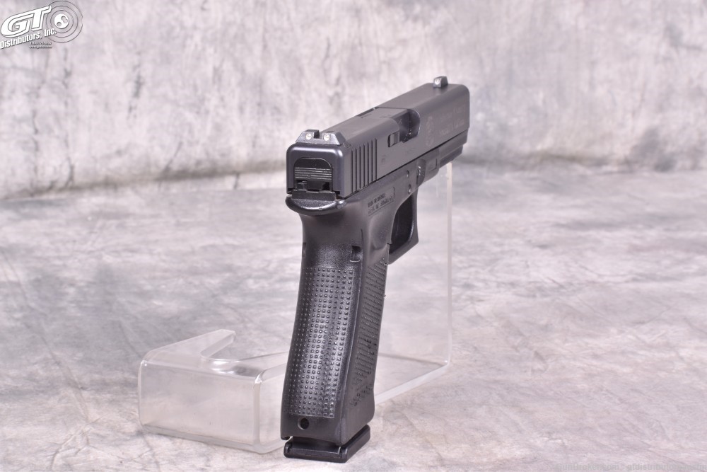 Glock 17 GEN 4 9mm with case and three magazines Sheriff's seal-img-4