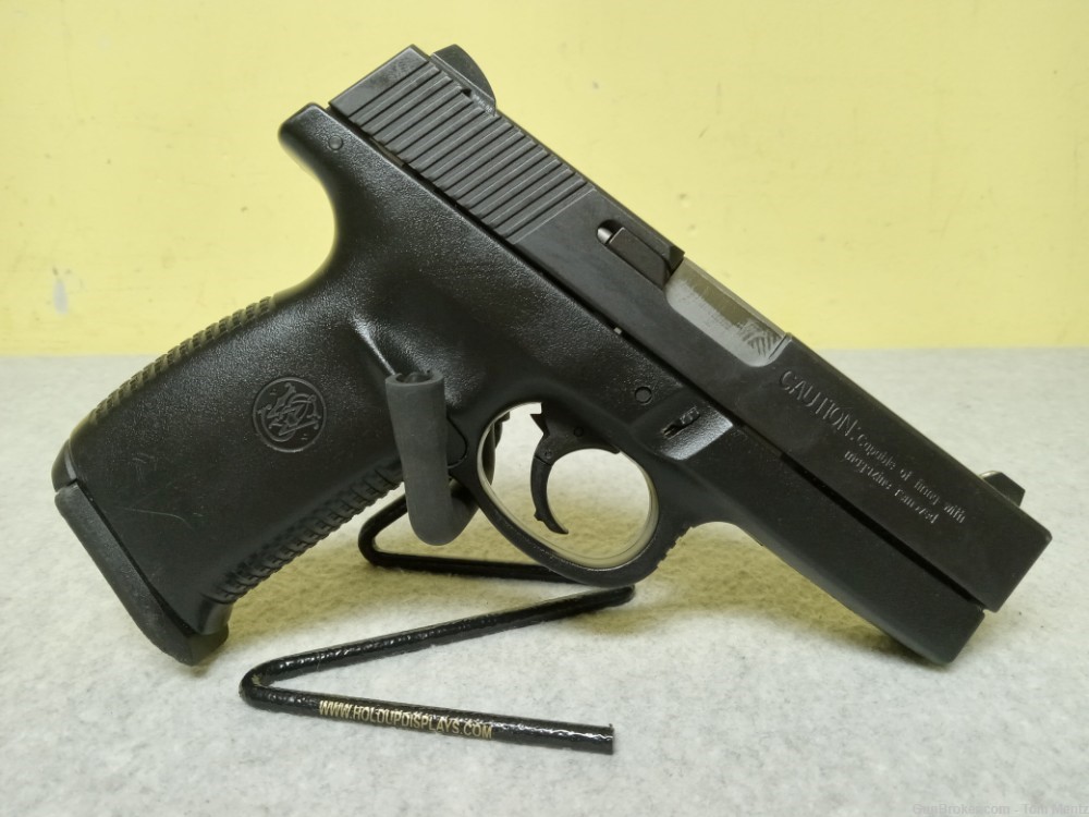 Smith & Wesson SW40C Semi Auto Pistol, 40 S&W, 4" Barrel, 2 Mags-img-6