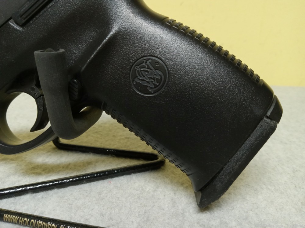 Smith & Wesson SW40C Semi Auto Pistol, 40 S&W, 4" Barrel, 2 Mags-img-2
