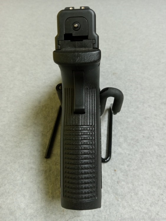 Springfield XD-40 SemiAuto Pistol, 40S&W, 4" Barrel, 3 Mags, Case-img-11