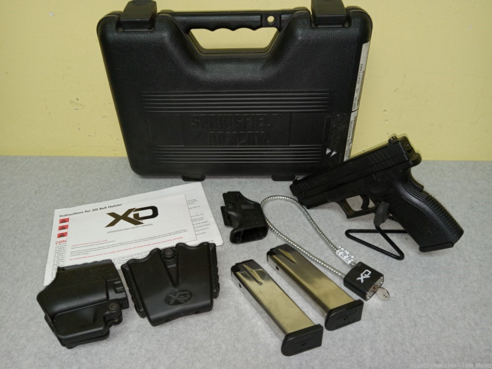 Springfield XD-40 SemiAuto Pistol, 40S&W, 4" Barrel, 3 Mags, Case-img-0