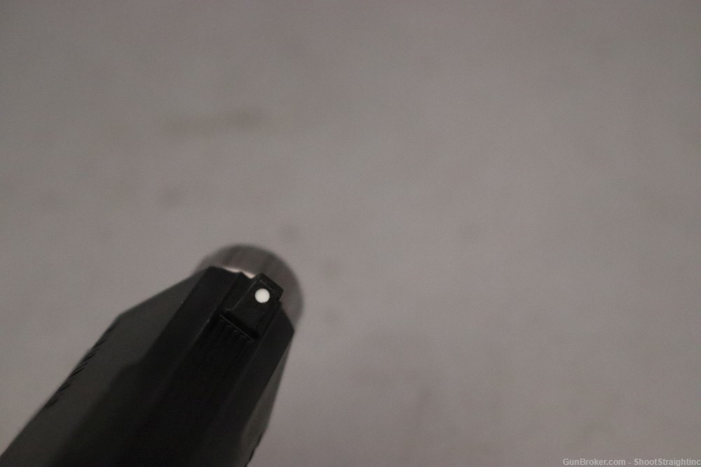 Walther P22 .22LR 3.42"bbl BLK w/Case & OEM Laser-img-16