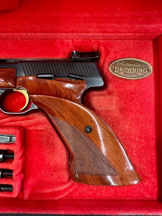 Browning Medalist 22LR with original case!-img-1