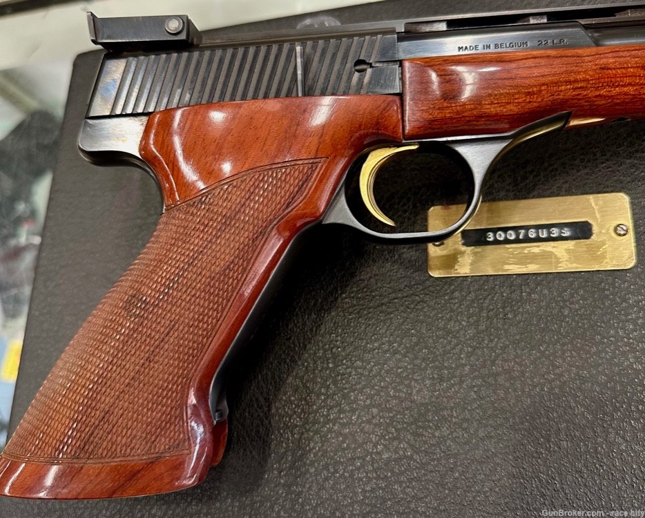 Browning Medalist 22LR with original case!-img-5