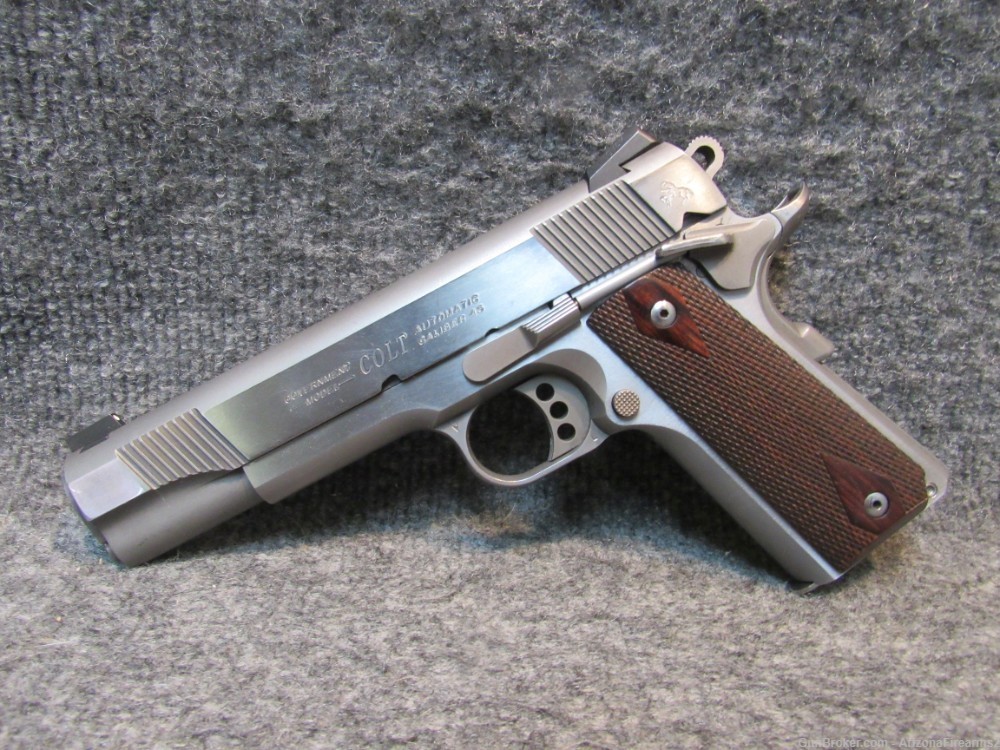 Colt 1911 Government pistol in .45ACP w/ 2 Colt magazines!! Stainless-img-1
