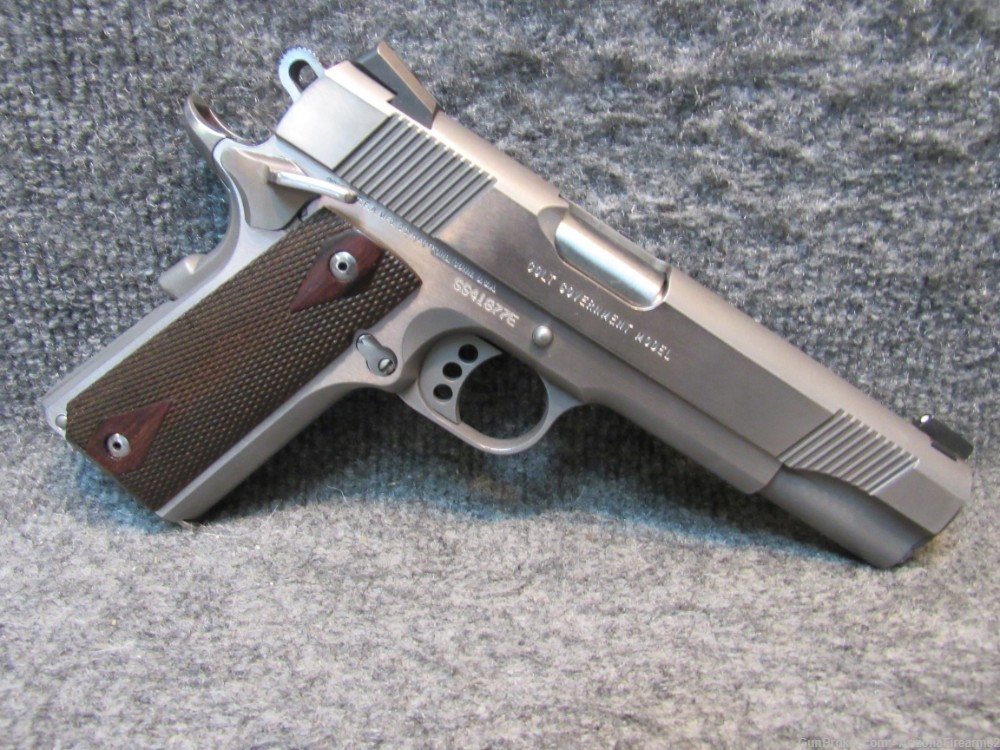 Colt 1911 Government pistol in .45ACP w/ 2 Colt magazines!! Stainless-img-0