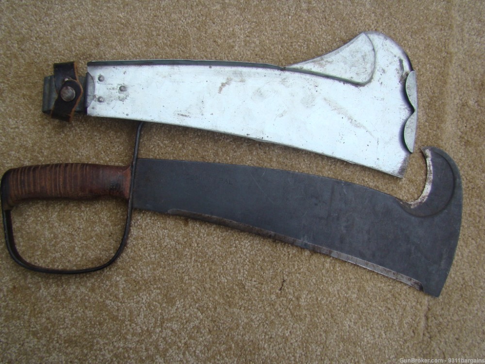 Woodsman's  Pal machete Model 280 w/ metal sheath-img-0