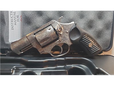 Collectible Unique & Beautiful Custom Engraved RUGER SP101 357 Magnum