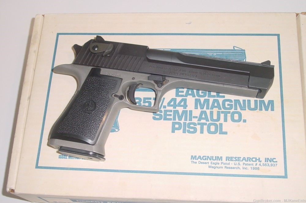 Made in Israel IMI Magnum Research Desert Eagle .44Mag pistol w/3 magazines-img-0