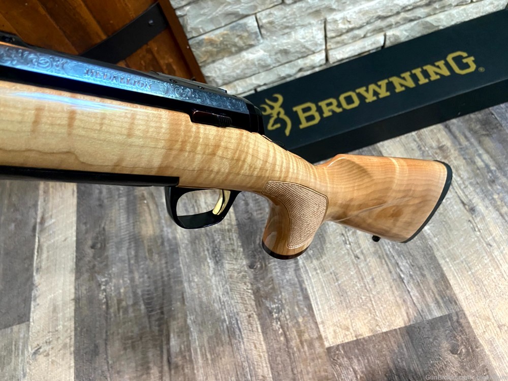 Browning X bolt medallion 6.5  AAA TIGER MAPLE 22" bolt action rifle RARE-img-27