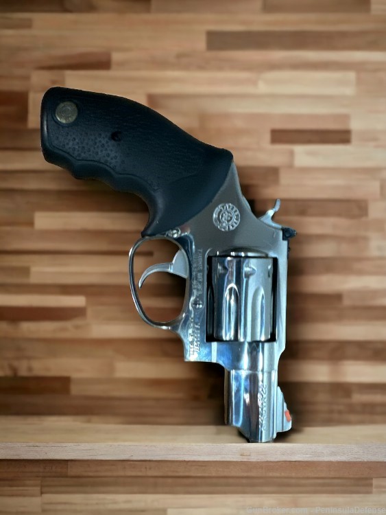 TAURUS MODEL 941 22 Magnum IN EXCELLENT CONDITION-img-1
