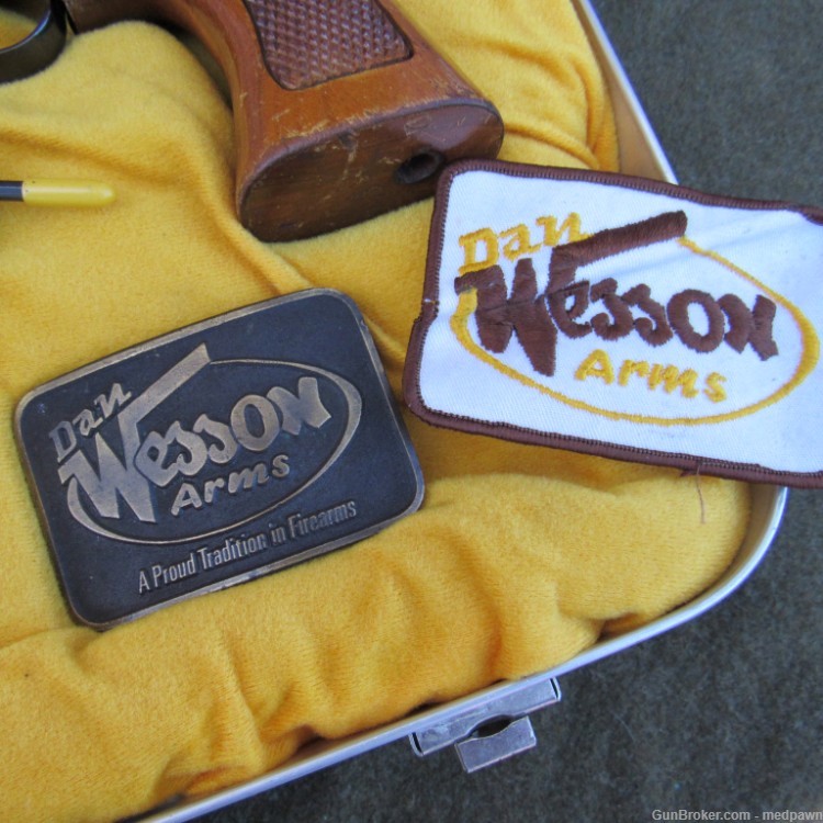 RARE Vintage Dan Wesson 15-2 .357 mag Revolver Cased Set W/Paperwork!-img-17