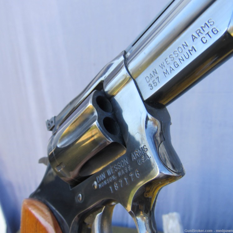 RARE Vintage Dan Wesson 15-2 .357 mag Revolver Cased Set W/Paperwork!-img-10