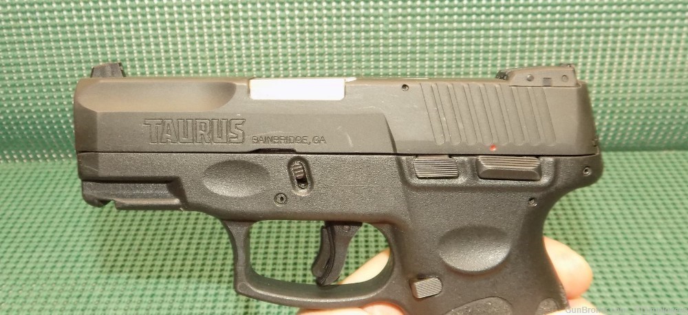 Taurus G2C 9mm Pistol with 12 Round Mags Used NO RESERVE-img-4