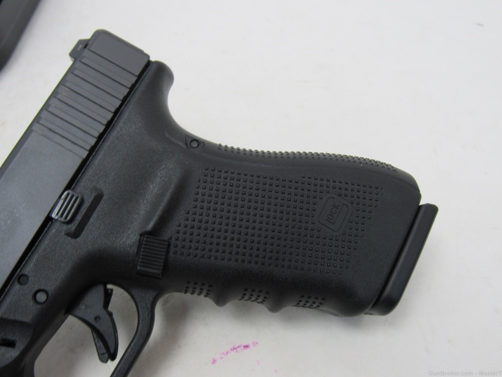  New Condition in Box Glock 21 Gen 4 w/Night Sights 3 mags 45acp No Resv-img-9