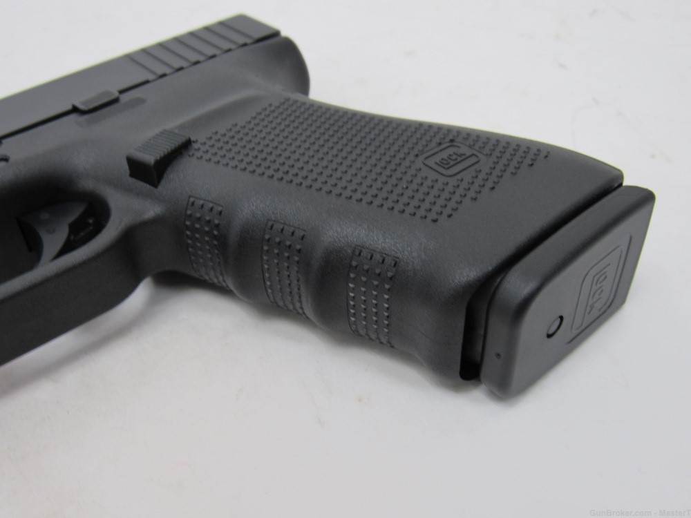  New Condition in Box Glock 21 Gen 4 w/Night Sights 3 mags 45acp No Resv-img-8