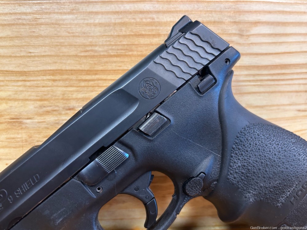 Smith & Wesson M&P9 Shield w/ Hogue Grip and One 8 Round Magazine-img-2