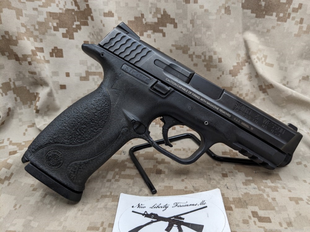 Smith & Wesson M&P .40S&W, S&W M&P40 Pistol, USED 1-15rd Mag Import Marked-img-1
