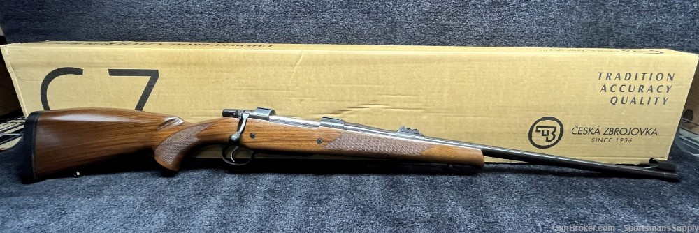 USED LIKE NEW CZ 550 Safari Magnum in .375 H&H Mag with 25" Brl Holds 5!-img-0