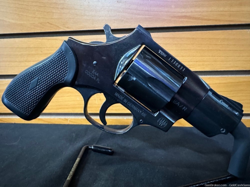 HWM/EAA Windicator 2" 357 Mag 6-Shot Revolver W/ Case-img-6