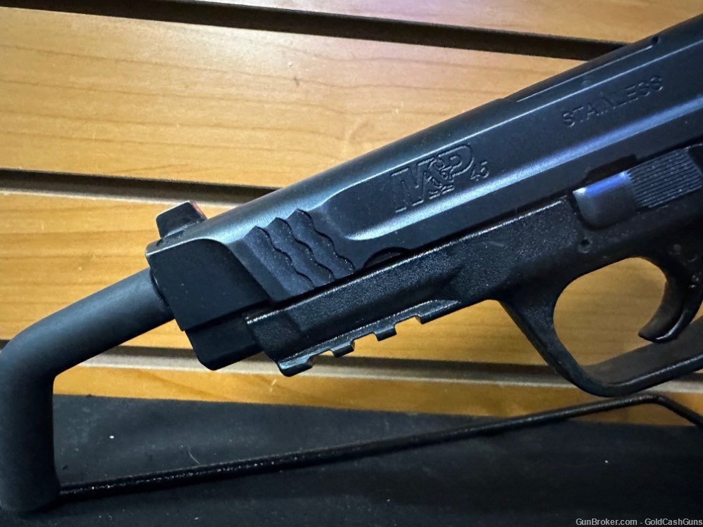 Smith & Wesson M&P45 Full Size, Case, One  10-round magazine -img-2