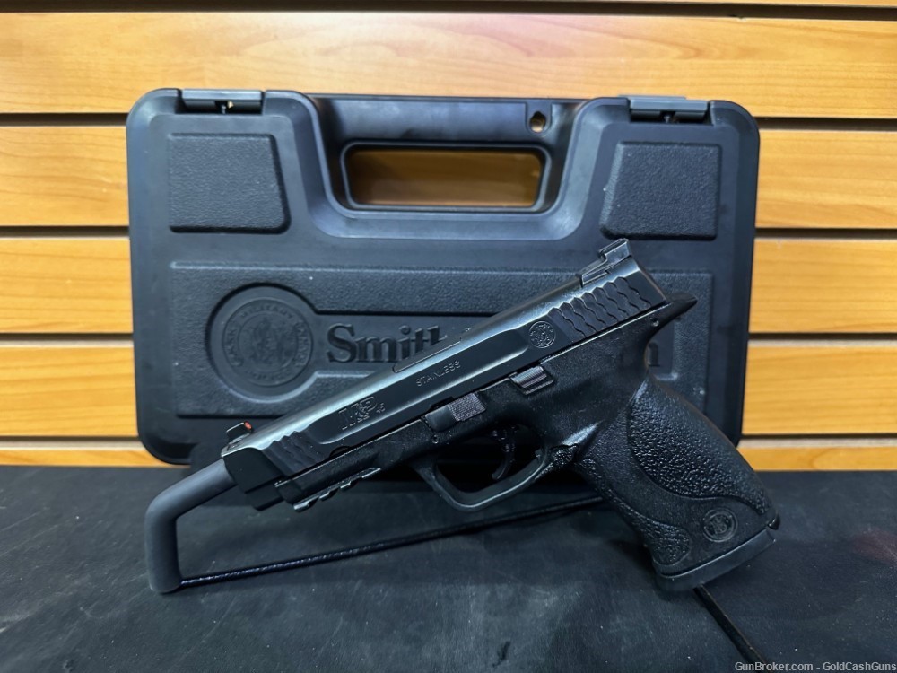 Smith & Wesson M&P45 Full Size, Case, One  10-round magazine -img-0