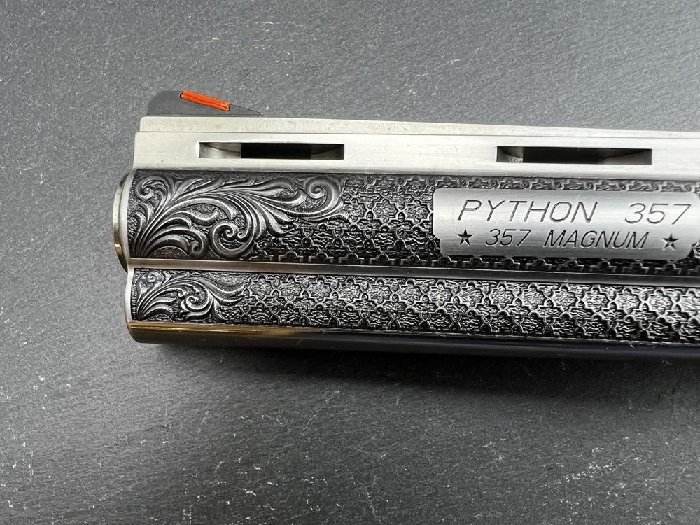FACTORY 2ND - Colt Python ENGRAVED Royal Chateau AAA by Altamont 6"-img-1