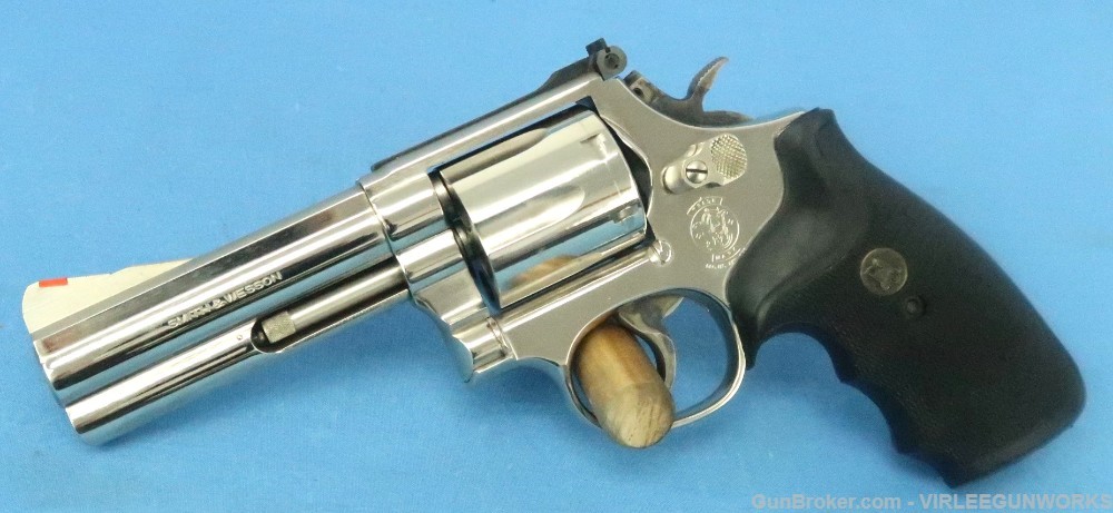Smith & Wesson Model 586-1 Nickel 4 Inch Boxed Product 103541 Made 1986-img-1