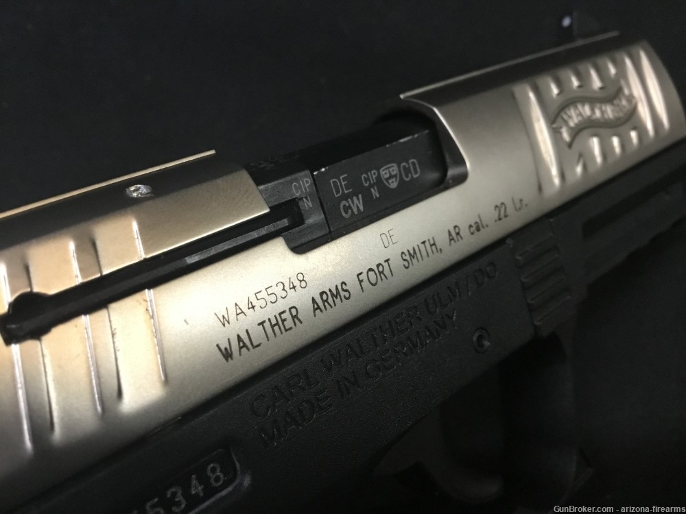 Like New Walther P22 SemiAuto Handgun 22LR w/ Box & 2x10 Mags-img-10