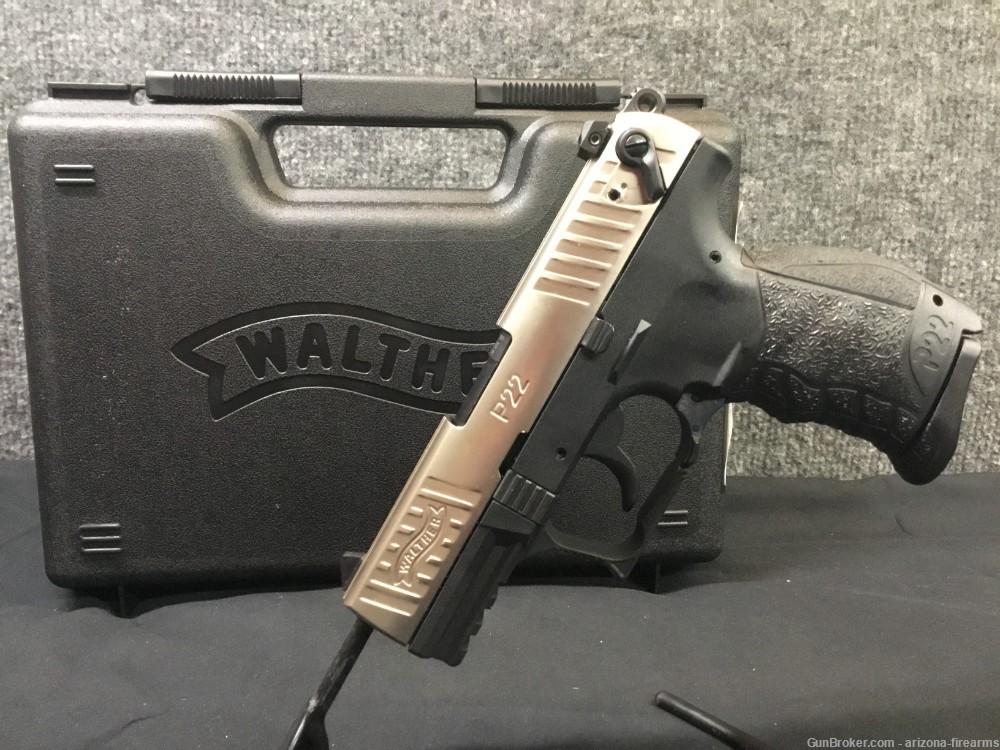 Like New Walther P22 SemiAuto Handgun 22LR w/ Box & 2x10 Mags-img-1