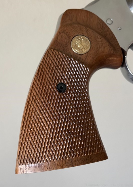 **NICE** 3rd gen Colt Python factory checkered target grips-img-2