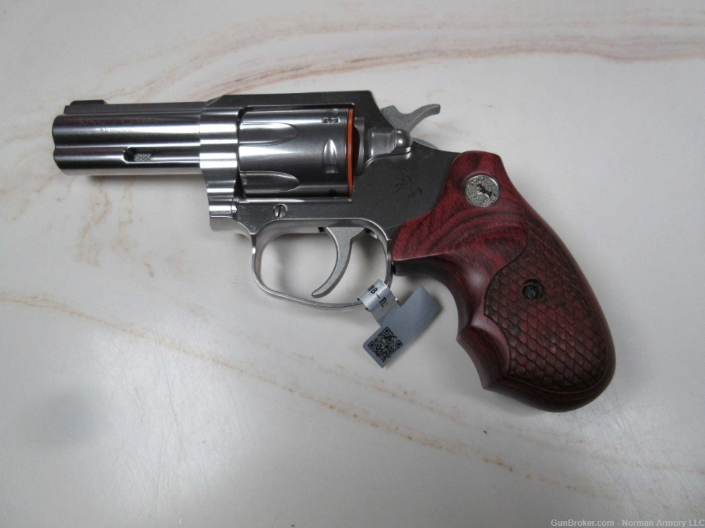 Colt King Cobra .357 magnum 3" barrel Walnut grips Stainless steel TALO-img-1