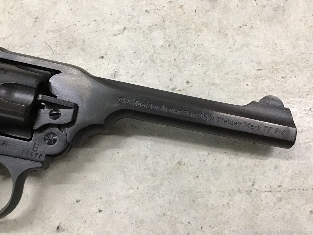 Webley & Scott Mark IV Centennial .38 S&W Revolver With Case Made 1982-img-3