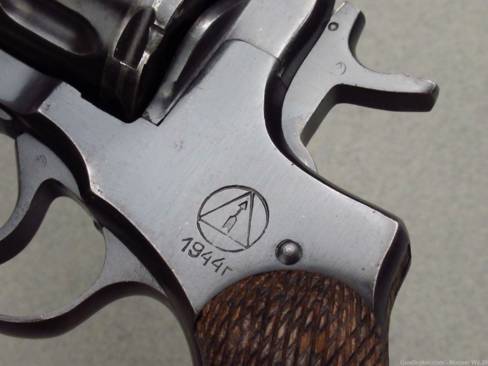 Excellent  1944 Russian IZHEVSK Nagant revolver M1895 - WW2 7.62mm mosin-img-12