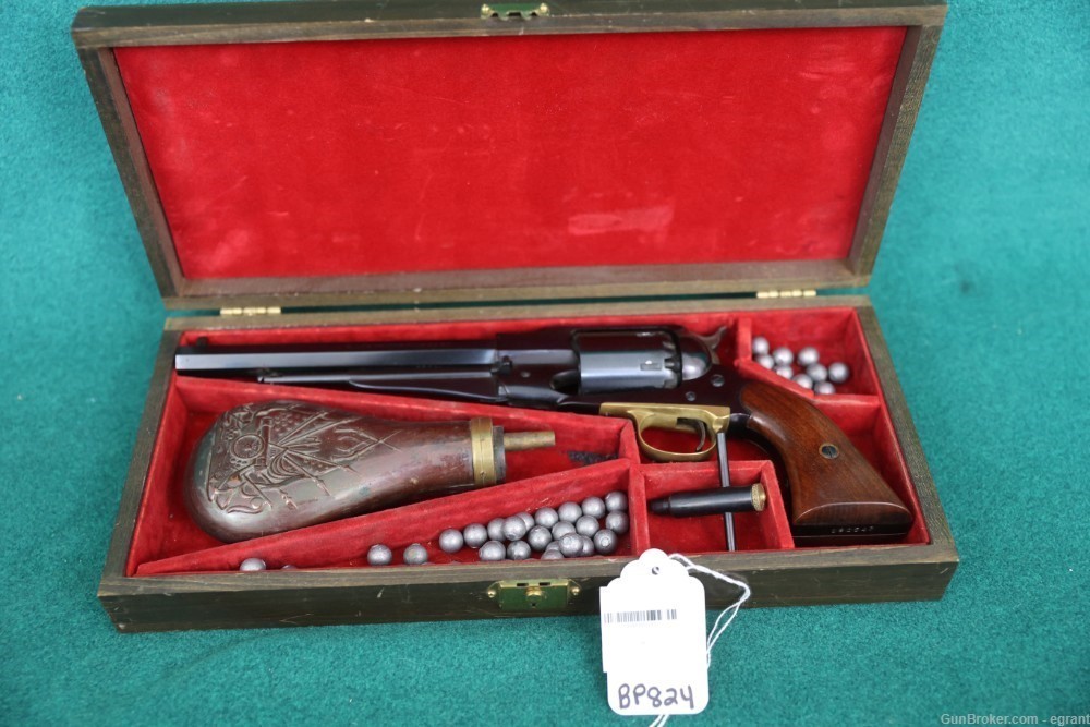 BP824 Pietta 1858 Remington cap & ball revolver in wood box  flask-img-0