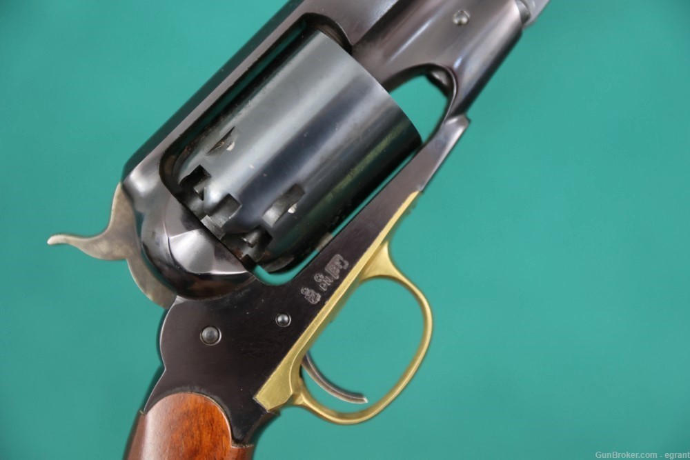 BP824 Pietta 1858 Remington cap & ball revolver in wood box  flask-img-4