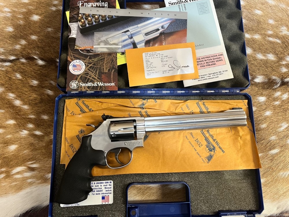 Smith And Wesson 647 17 HMR Revolver 8 3/8” Excellent condition In Box -img-4
