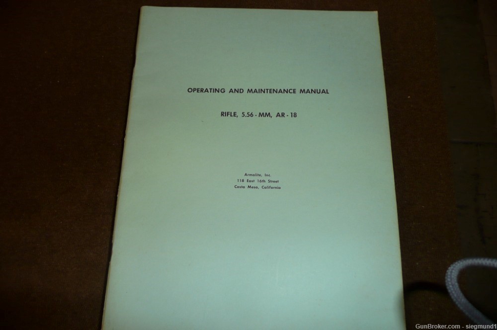 Armalite Manual for AR-18, original, mint -img-0