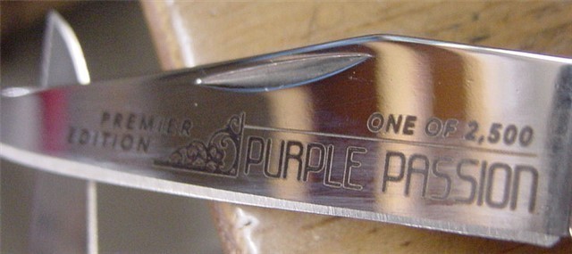 Case Muskrat  Premier Edition Purple Passion Knife -img-2