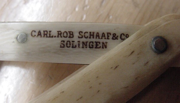 Solingen  Bone Handle  Antique Straight Razor-img-1